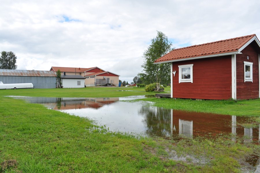 DSC_0009.JPG - Översvämmad camping på tisdag morgon.