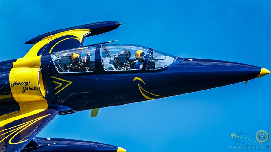 PEL-Baltic-Bees-Jet-Team,-Aero-L-39C-Albatros-Dala-Järna-2015301-Redigera-2-scr.jpg - Dala-Järna 2015