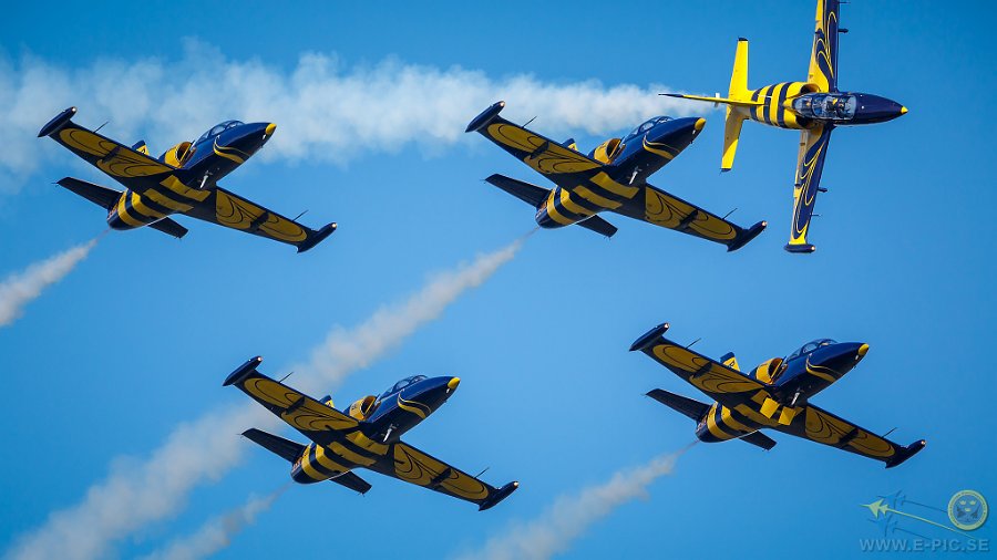 PEL-Baltic-Bees-Jet-Team,-Aero-L-39C-Albatros-Dala-Järna-2015338-scr.jpg - Dala-Järna 2015