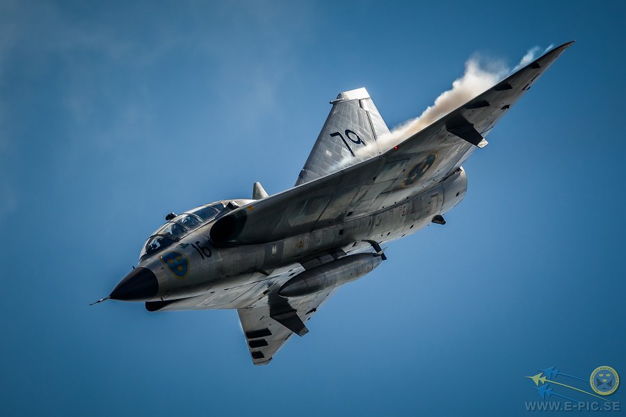 PEL-Saab-Sk-35C-Draken-Dala-Järna-2015109-scr.jpg - Dala-Järna 2015