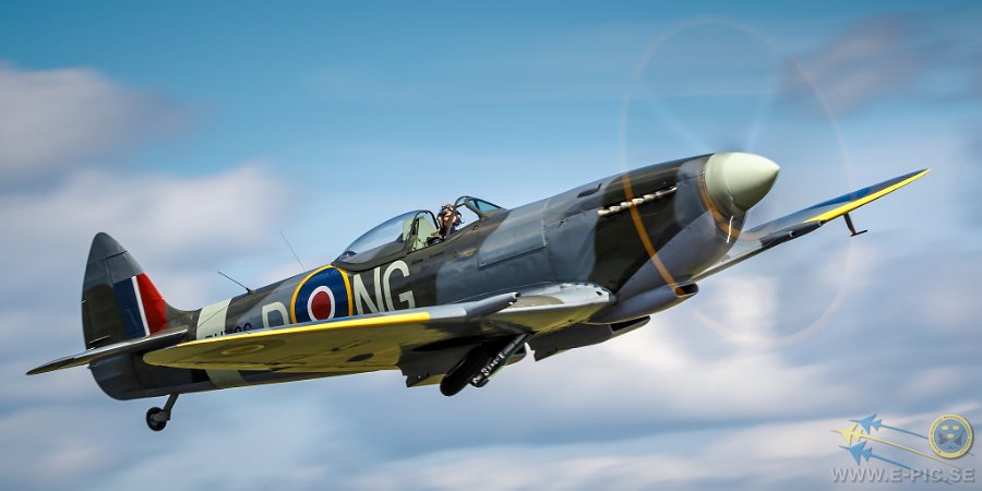 PEL-Supermarine-361-Spitfire-LF16E-Dala-Järna-2015-010-scr.jpg - Dala-Järna 2015