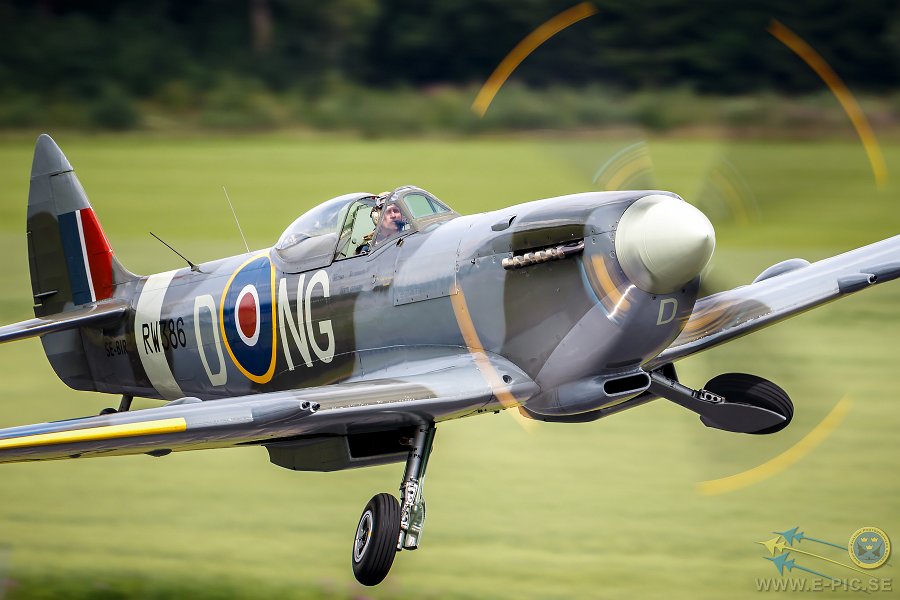 PEL-Supermarine-361-Spitfire-LF16E-Dala-Järna-2015-160-scr.jpg - Dala-Järna 2015