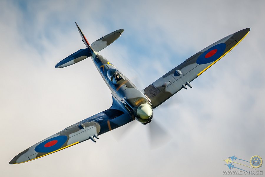 PEL-Supermarine-361-Spitfire-LF16E-Dala-Järna-2015-663-scr.jpg - Dala-Järna 2015